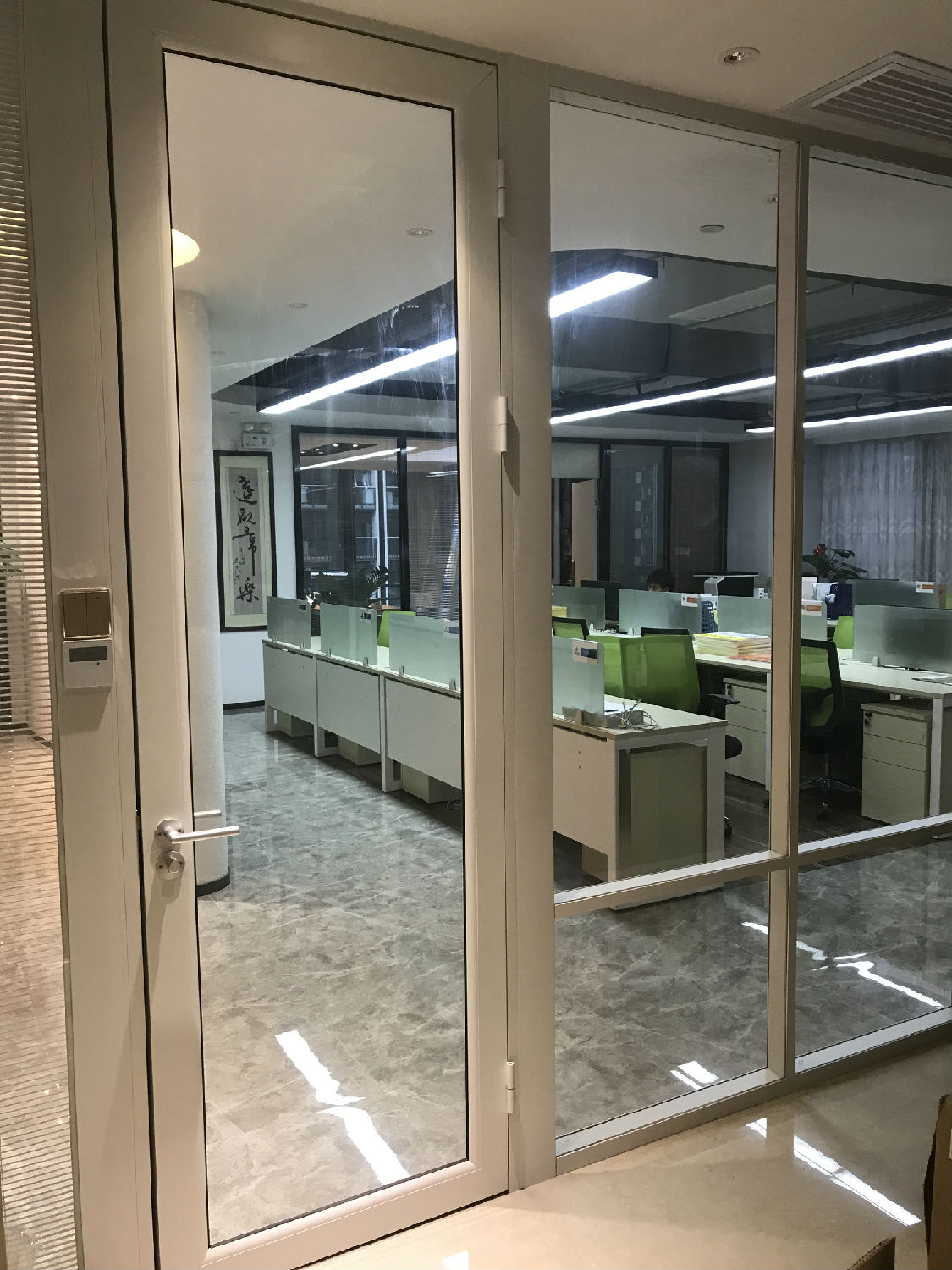 白框玻璃蜜桃视频官网